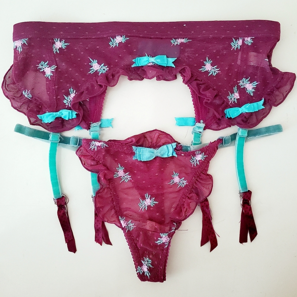 VALENTINE Catherine the great - romantic flower lacy plum garter thong SET NW
